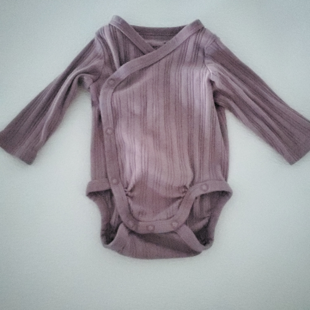 SOLD H&M 2 Piece One-piece & Footed Leggings Ribbed Bundle Baby Girls Newborn - Picture 2 of 7
